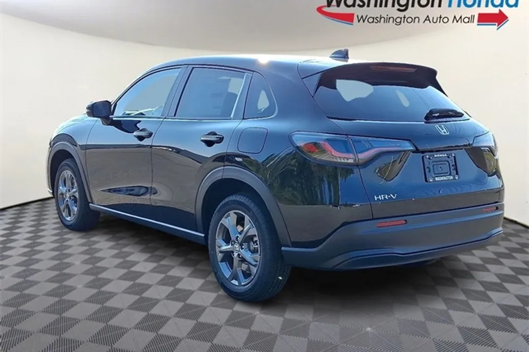 2026 Honda HR-V LX photo 1
