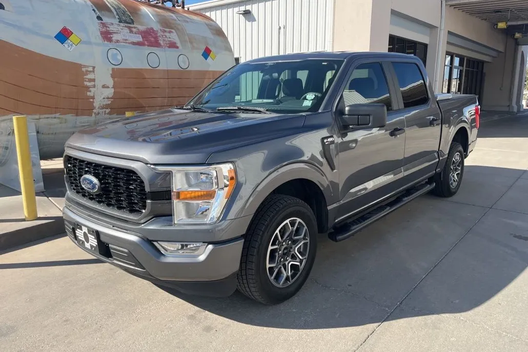 2021 Ford F-150 XL photo 1