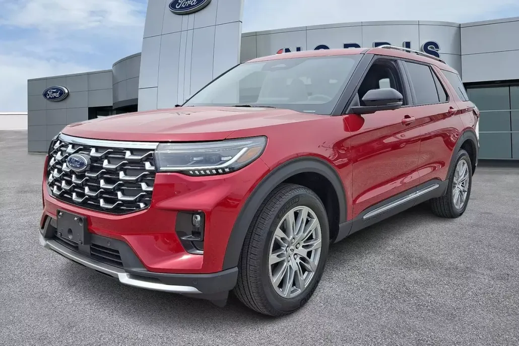 2025 Ford Explorer Platinum photo 1