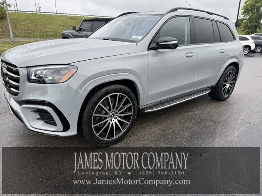 2026 Mercedes Benz GLS 450 4MATIC photo 1
