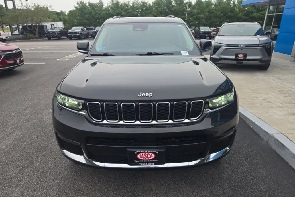 2022 Jeep Grand Cherokee Limited photo 1