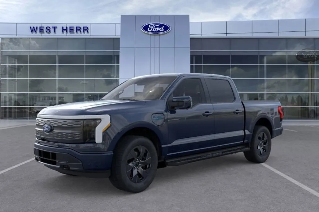 2025 Ford F-150 Lightning Lariat photo 1