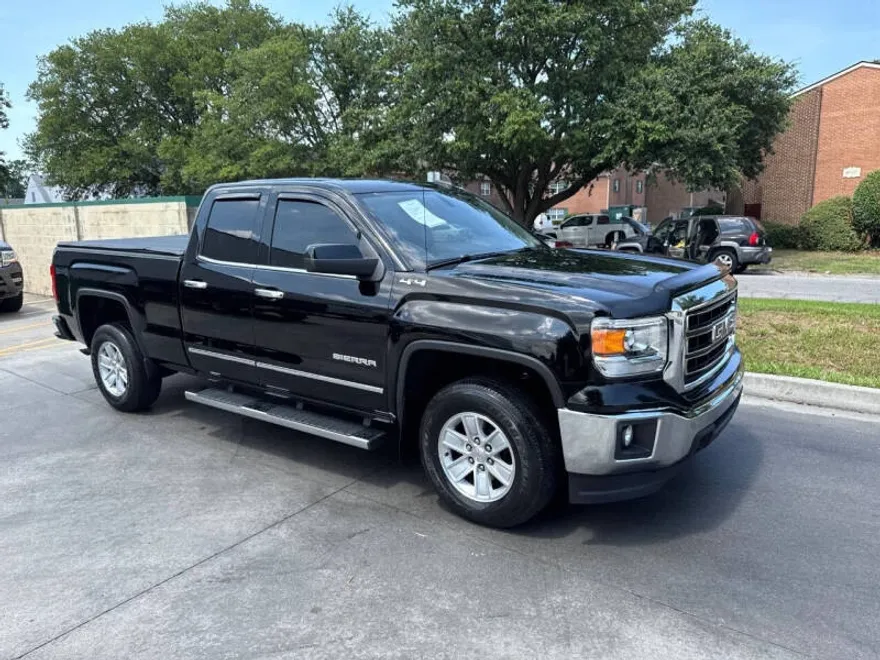 2015 Gmc Sierra 1500 SLE photo 1