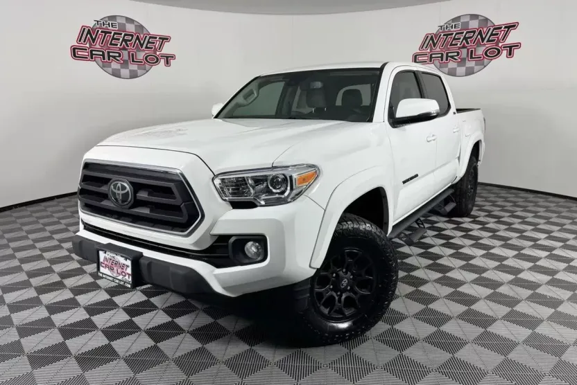 2020 Toyota Tacoma Double Cab SR5 photo 1