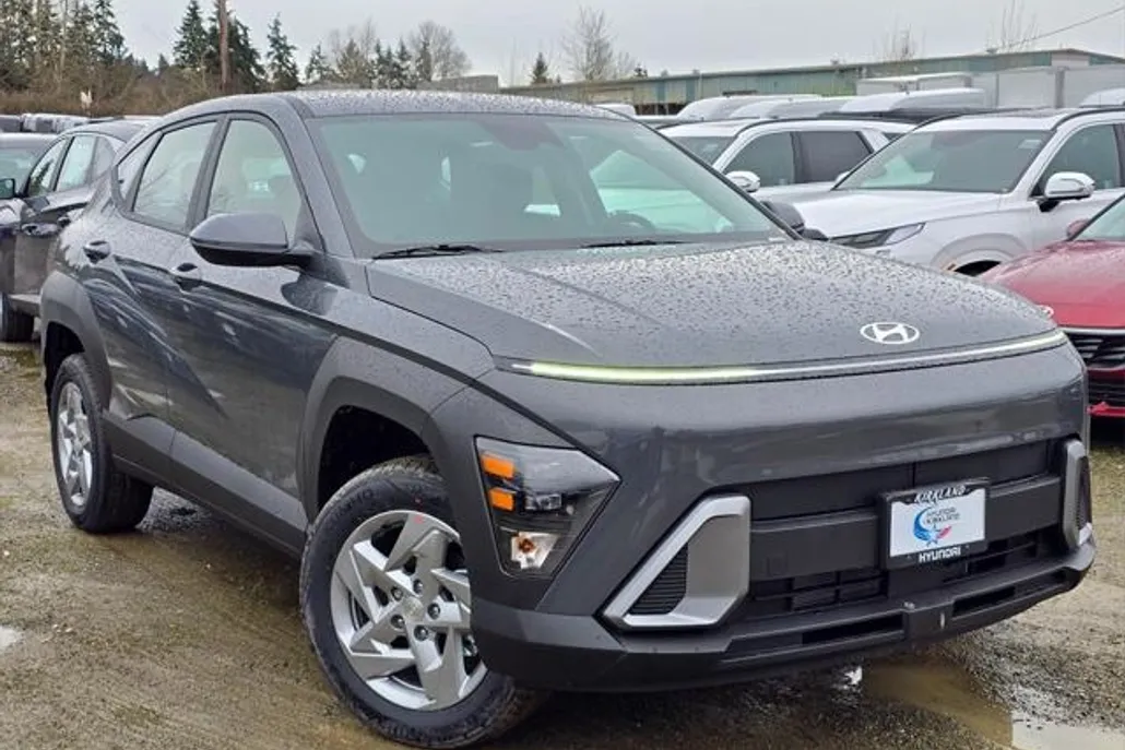 2025 Hyundai Kona SE photo 1