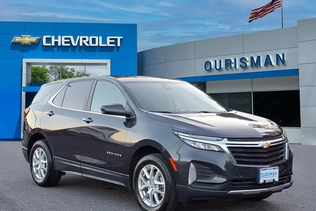 2022 Chevrolet Equinox LT photo 1
