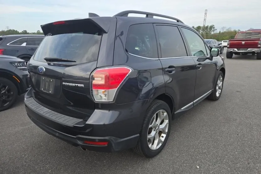 2018 Subaru Forester 2.5i Touring photo 1