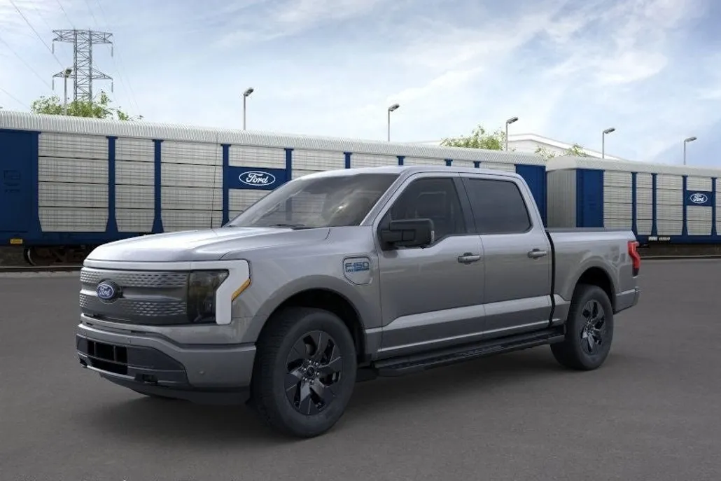 2025 Ford F-150 Lightning photo 1