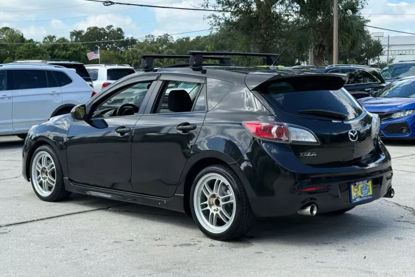 2010 Mazda Mazda3 Sport Hatchback photo 1