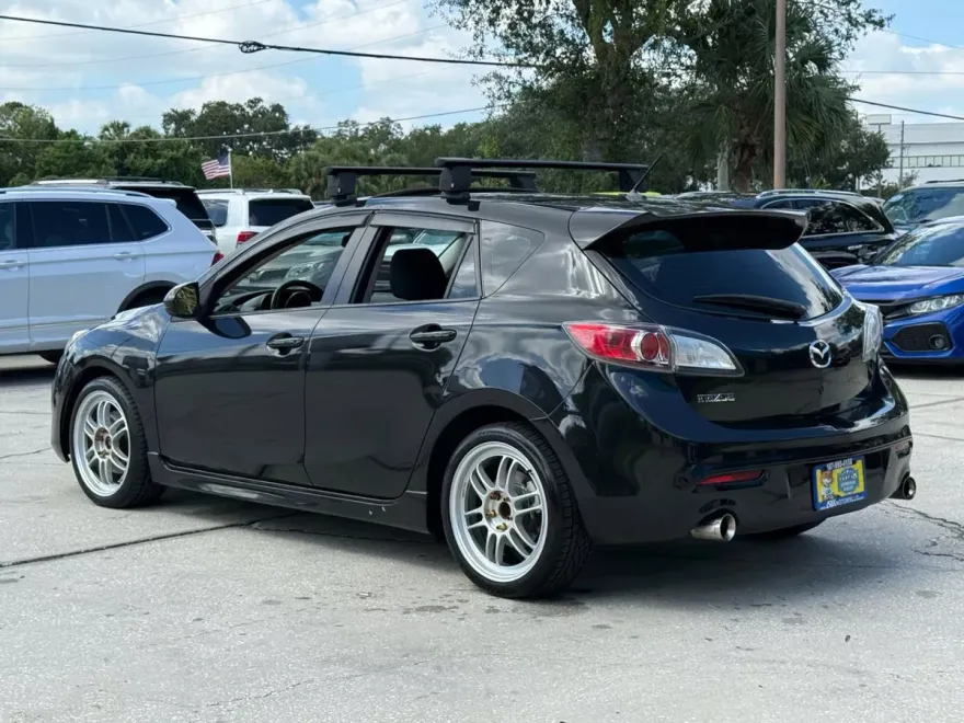 2010 Mazda Mazda3 Sport Hatchback photo 1