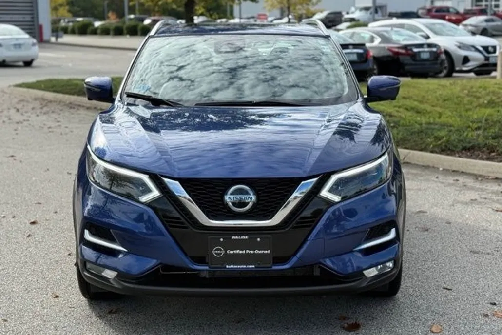 2022 Nissan Rogue Sport SL photo 1