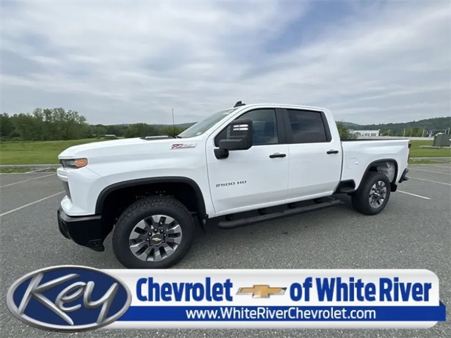 2025 Chevrolet Silverado 2500HD Custom photo 1