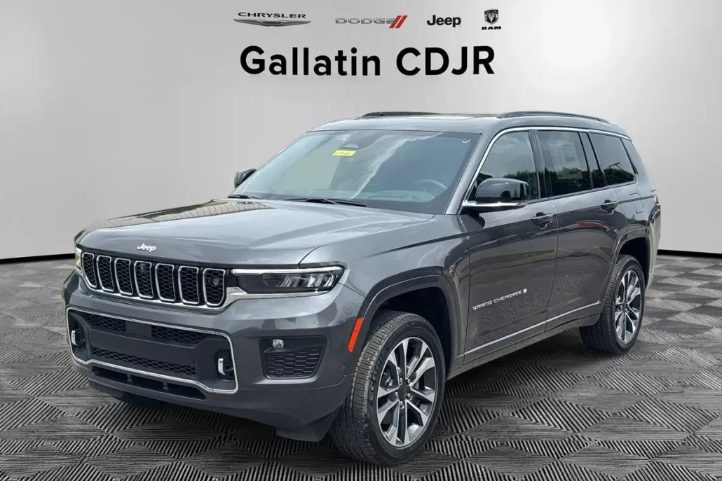 2024 Jeep Grand Cherokee Overland photo 1