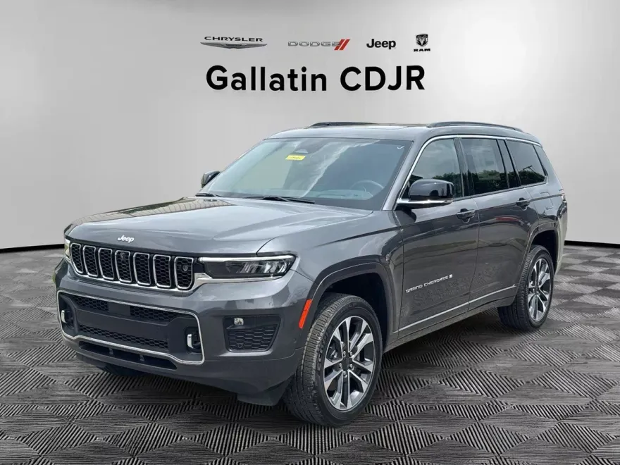 2024 Jeep Grand Cherokee Overland photo 1