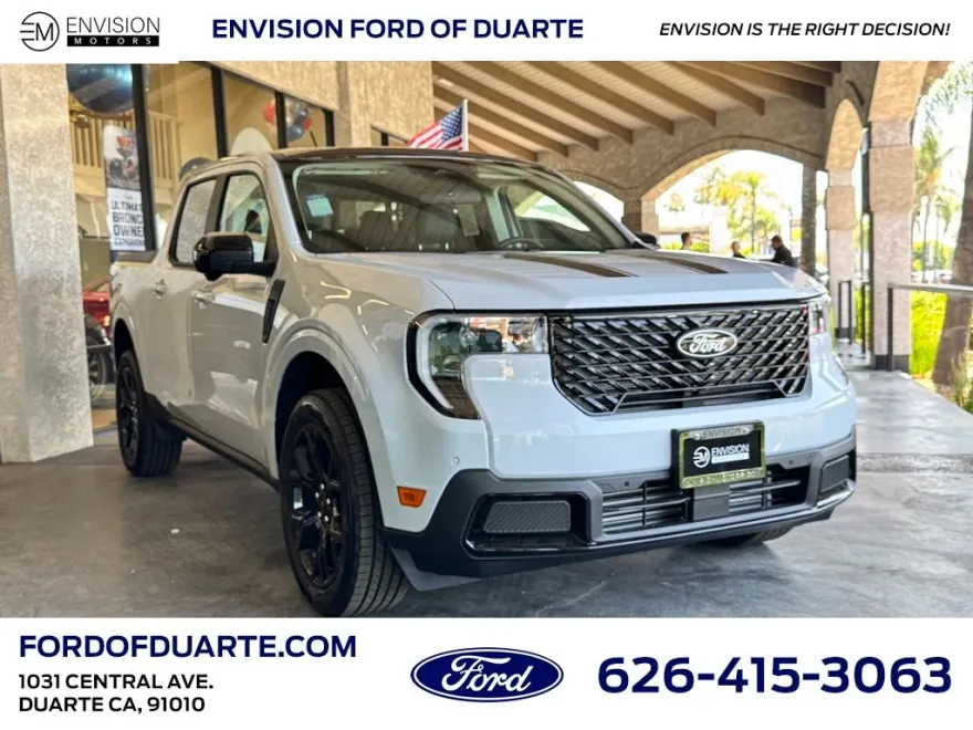 2025 Ford Maverick Lariat photo 1