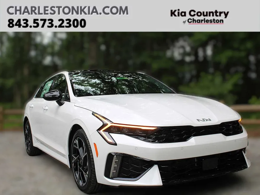2025 Kia K5 GT-Line photo 1