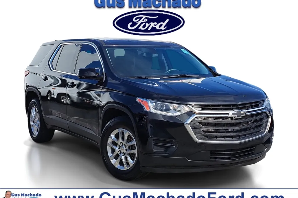 2021 Chevrolet Traverse LS photo 1
