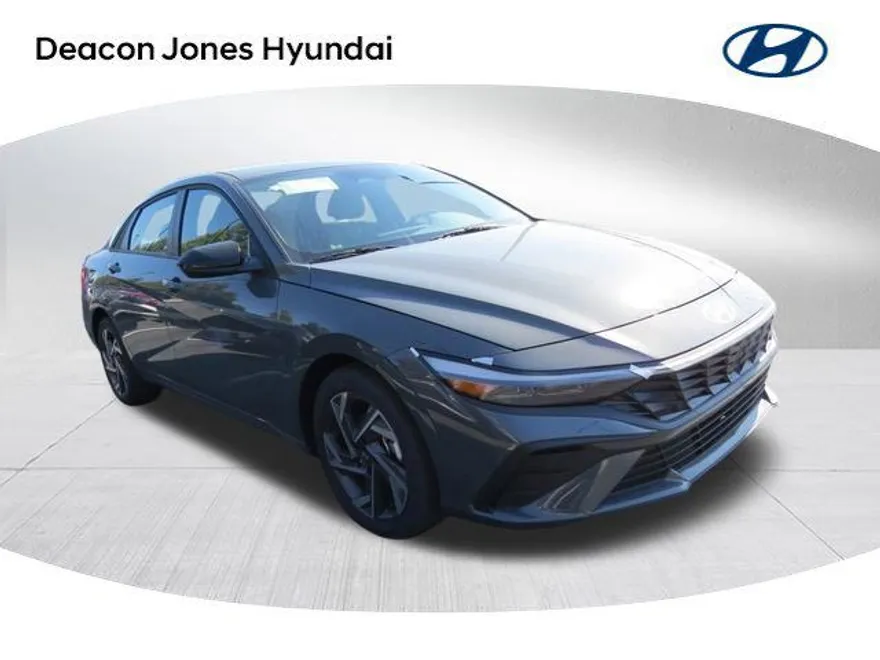 2025 Hyundai Elantra SEL Sport photo 1