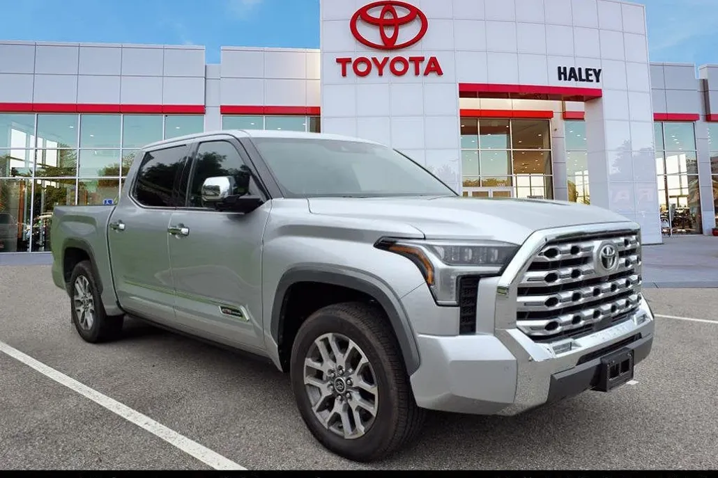 2023 Toyota Tundra 1794 Edition CrewMax photo 1