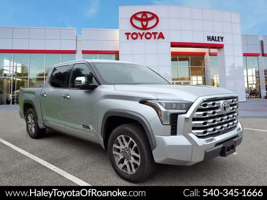 2023 Toyota Tundra 1794 Edition CrewMax photo 1