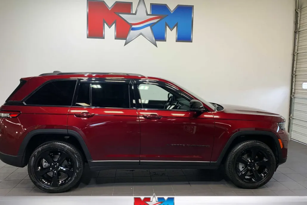 2025 Jeep Grand Cherokee Limited photo 1