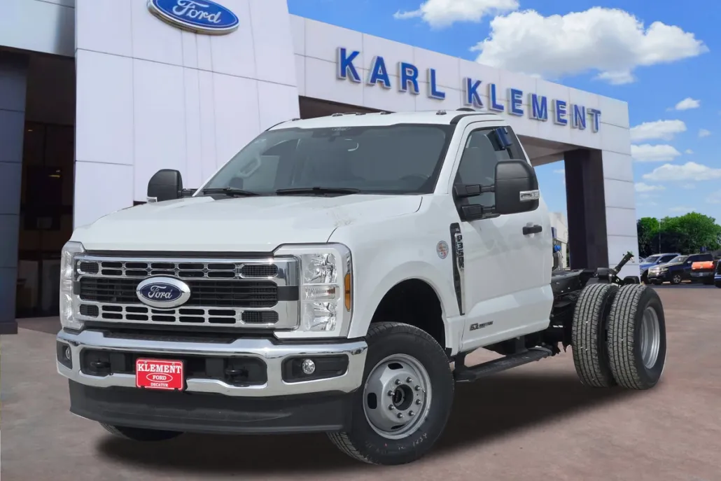 2025 Ford F-350 XL photo 1