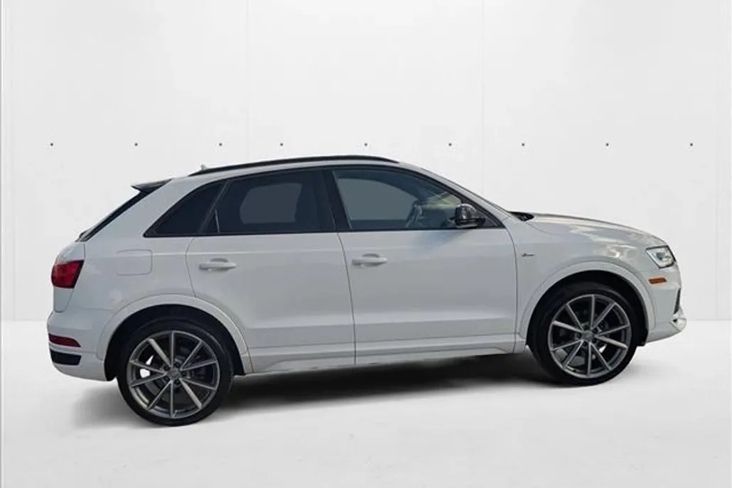 2018 Audi Q3 Premium Plus photo 1