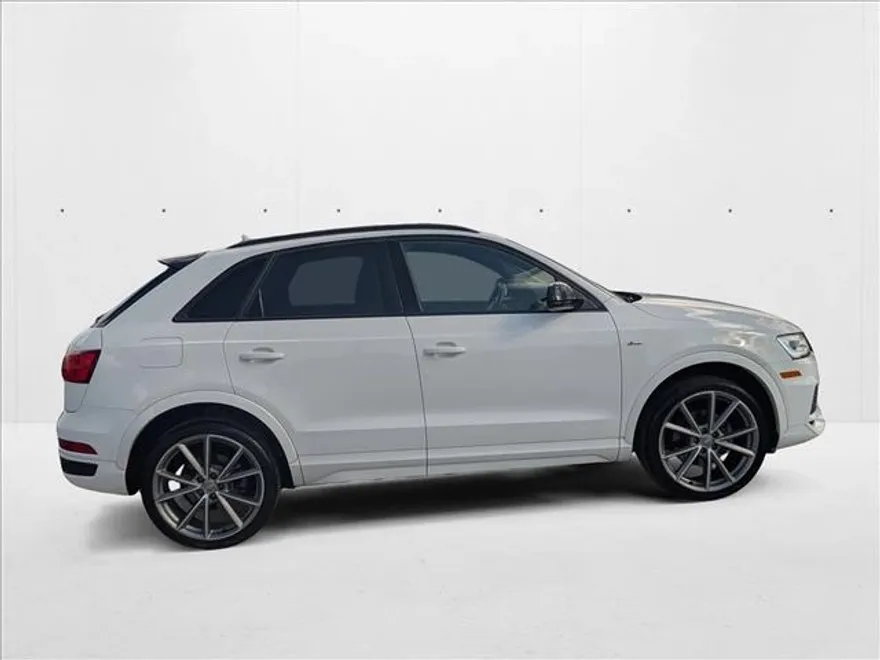 2018 Audi Q3 Premium Plus photo 1