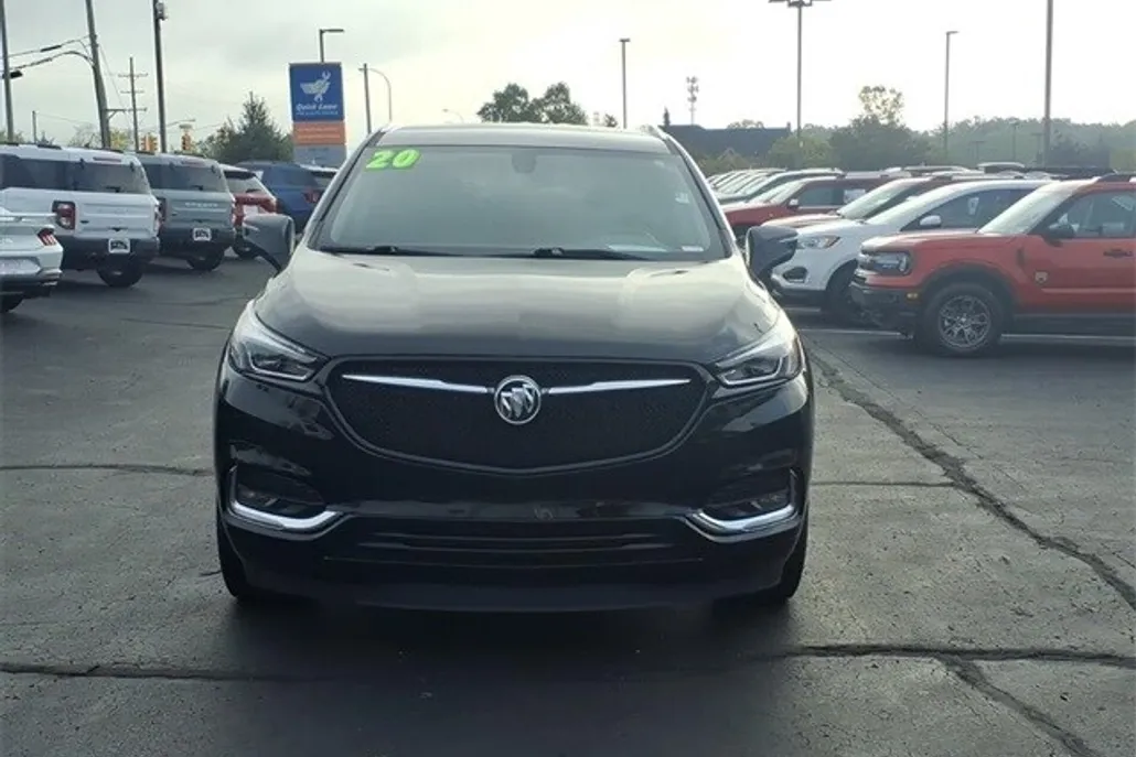 2020 Buick Enclave Essence photo 1