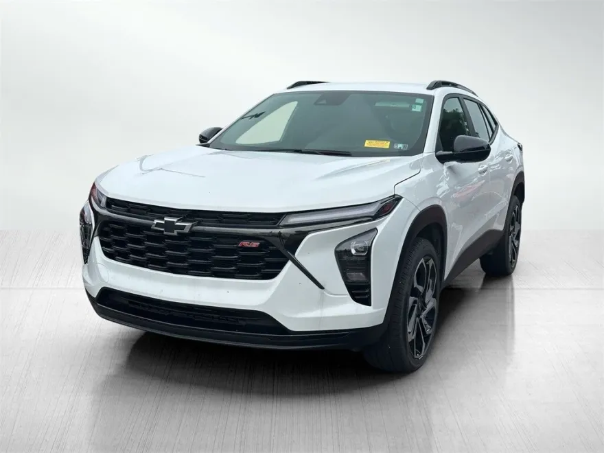 2024 Chevrolet Trax photo 1