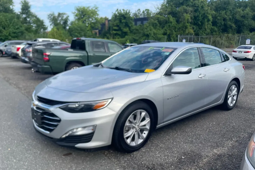 2022 Chevrolet Malibu 1LT photo 1