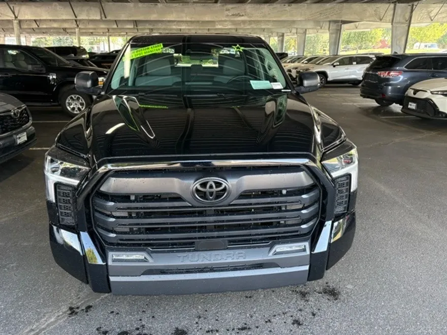 2024 Toyota Tundra SR5 photo 1