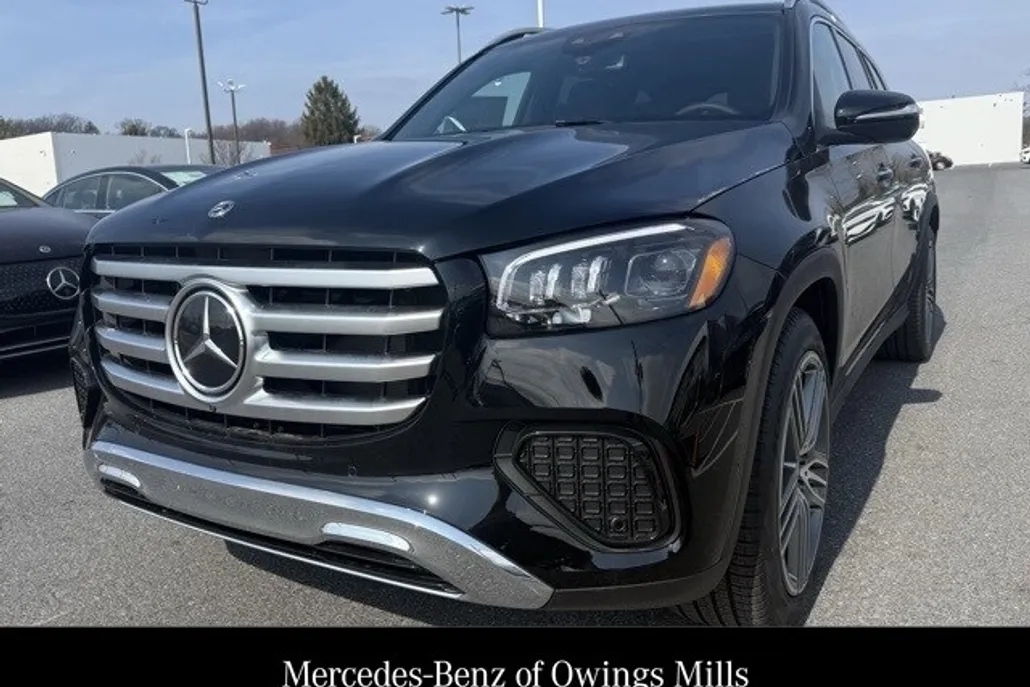 2025 Mercedes Benz GLS 450 4MATIC photo 1