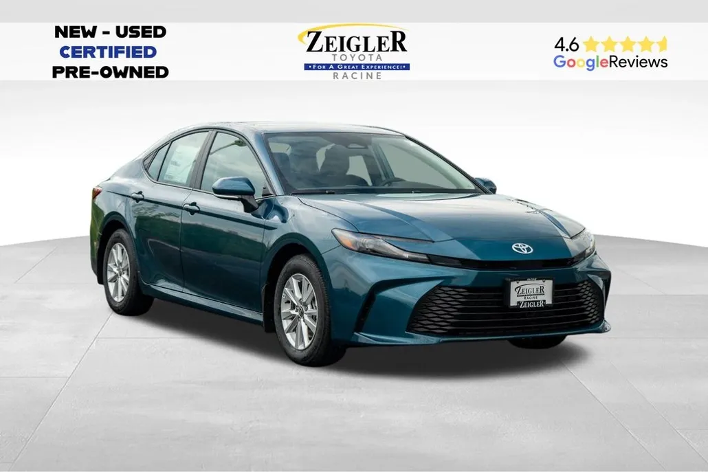 2025 Toyota Camry SE photo 1