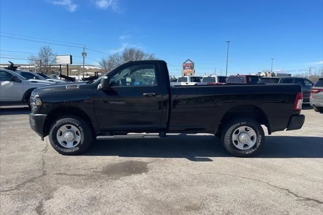 2024 Ram 3500 Tradesman photo 1