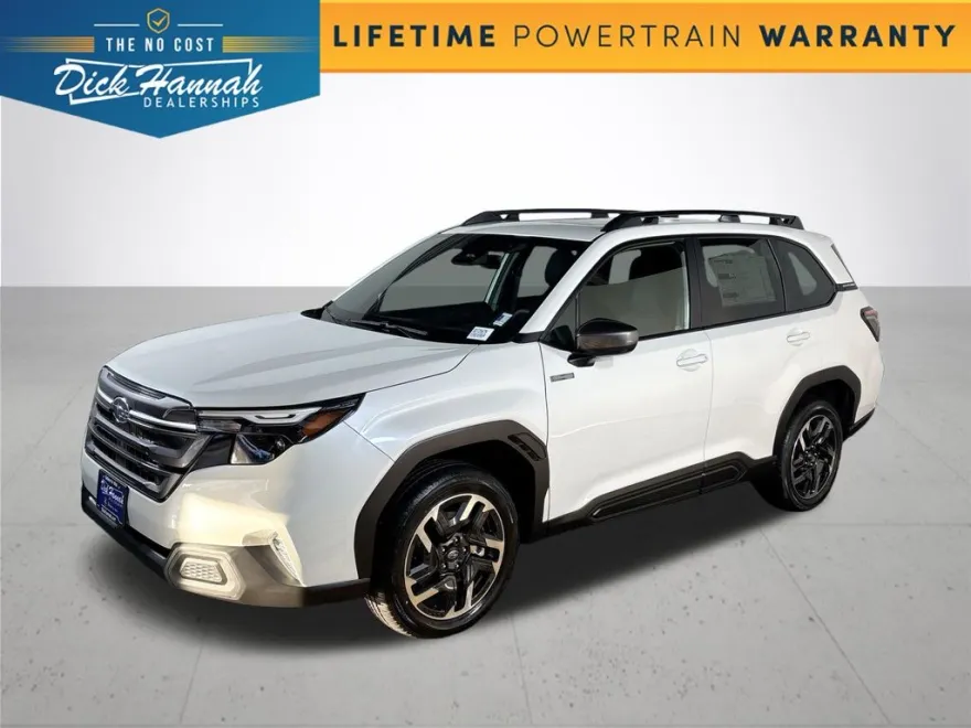 2025 Subaru Forester Premium photo 1