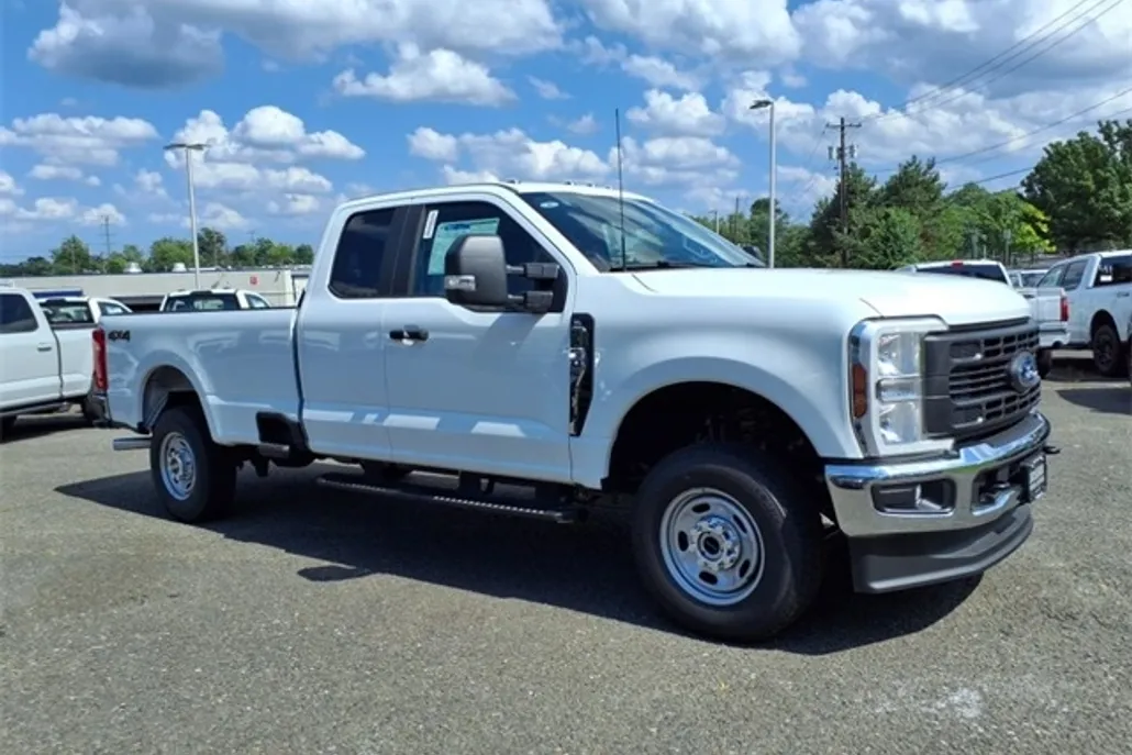 2025 Ford F-250 photo 1
