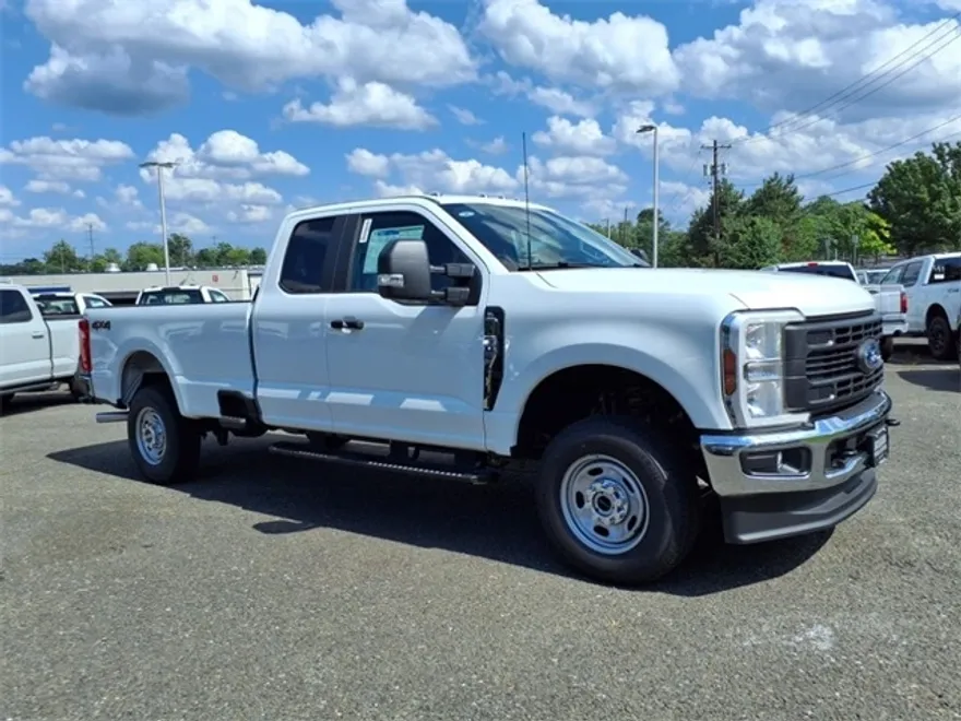 2025 Ford F-250 photo 1