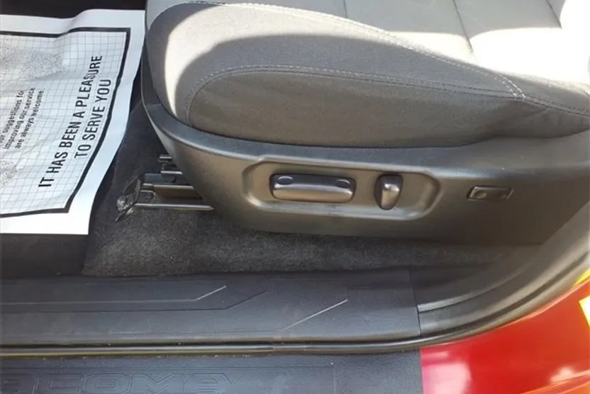 2022 Toyota Tacoma SR5 photo 1