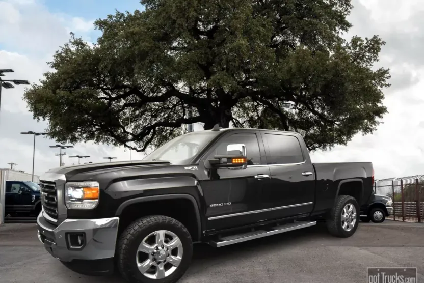 2017 Gmc Sierra SLT photo 1