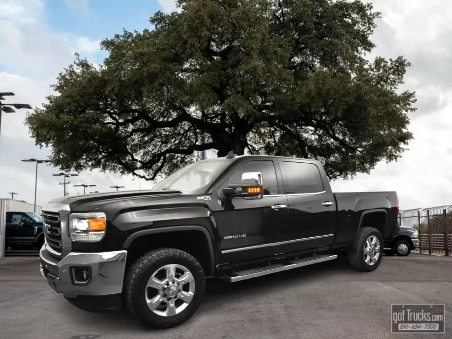 2017 Gmc Sierra SLT photo 1
