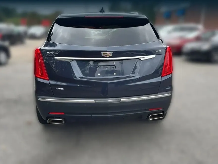 2018 Cadillac XT5 Luxury Sport photo 1