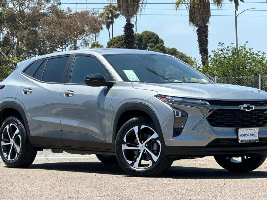 2025 Chevrolet Trax photo 1
