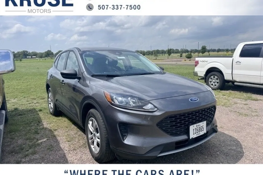 2021 Ford Escape S photo 1