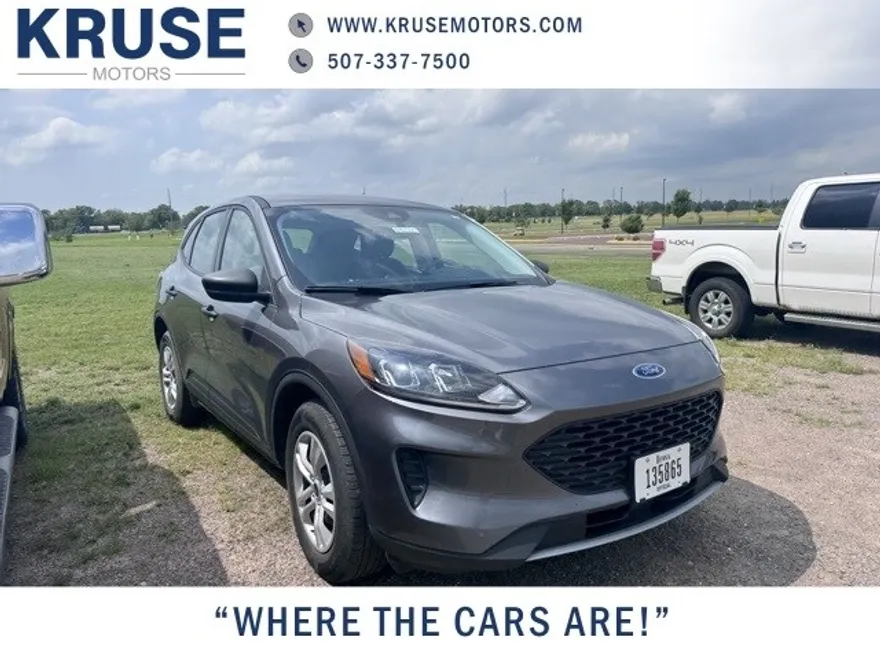 2021 Ford Escape S photo 1