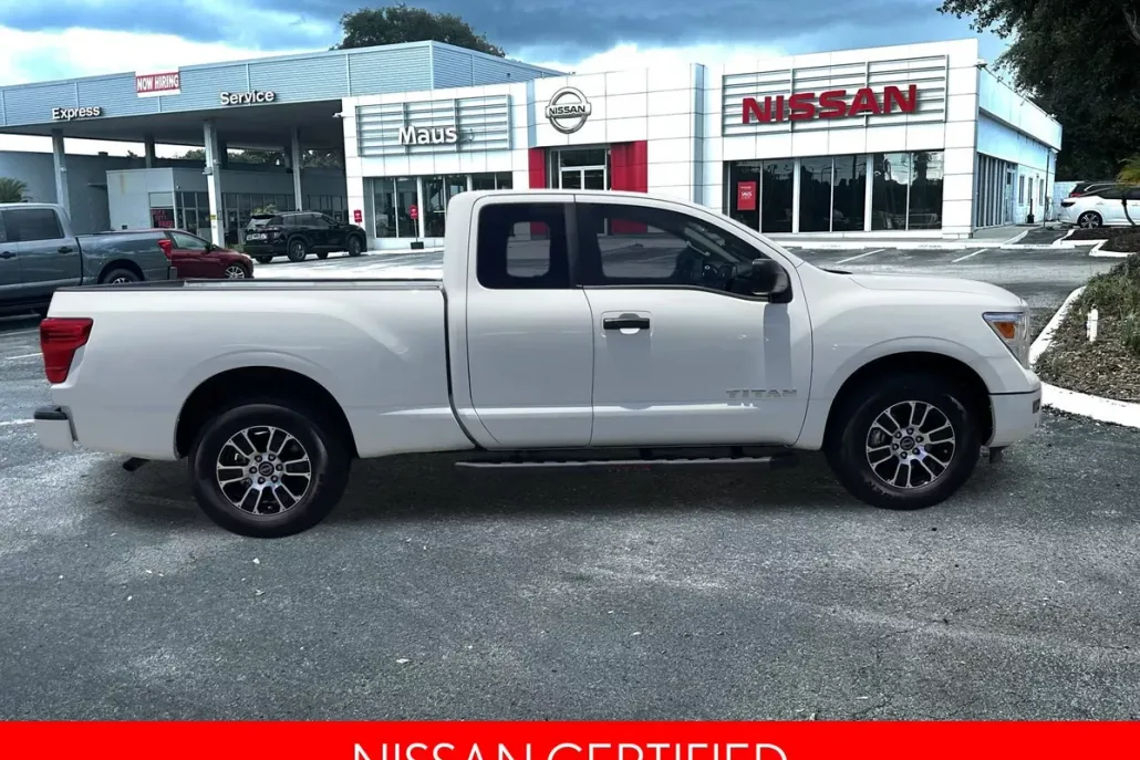 2024 Nissan Titan SV photo 1