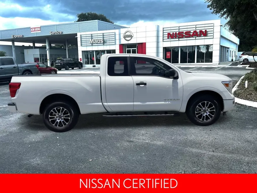 2024 Nissan Titan SV photo 1