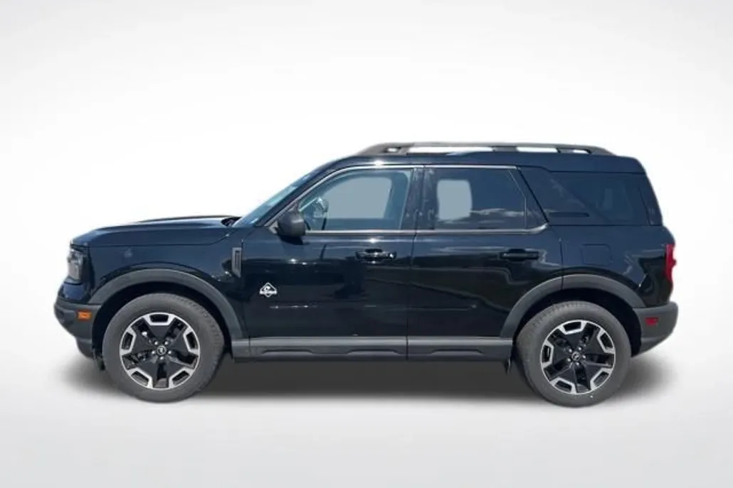 2022 Ford Bronco Sport Outer Banks photo 1