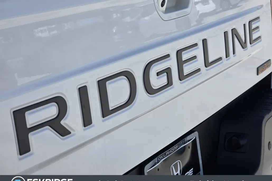 2024 Honda Ridgeline TrailSport photo 1