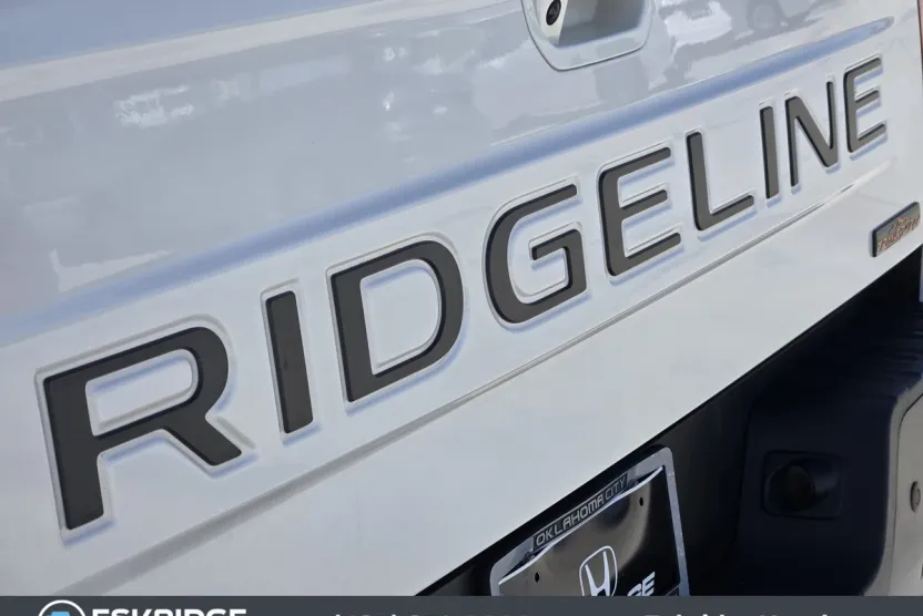 2024 Honda Ridgeline TrailSport photo 1